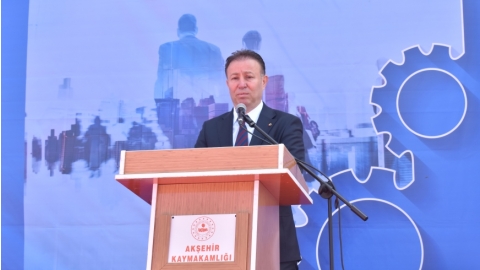 1.AKŞEHİR İSTİHDAM VE KARİYER FUARI KAPILARINI AÇTI